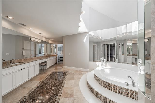 Building Photo - 16056 Chalfont Ct