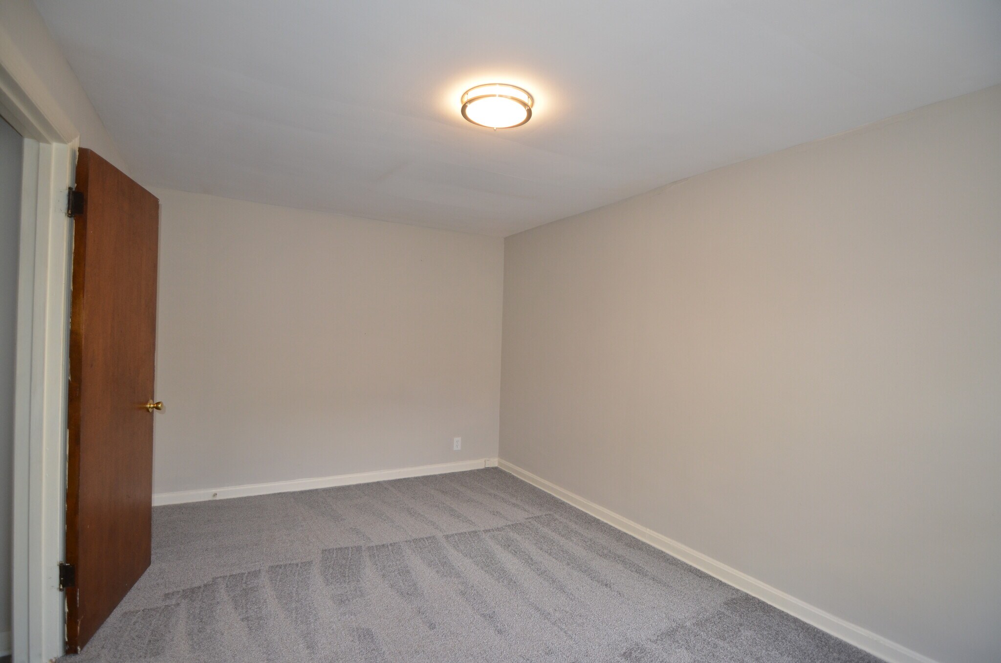 Building Photo - 6615 Bantry Ave