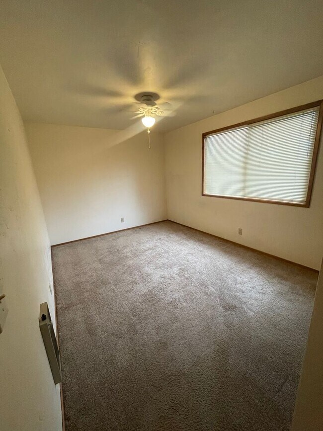 Building Photo - NW BEND Bungalow