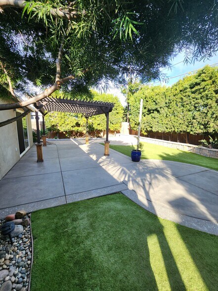 Building Photo - 5051 Rebel Rd