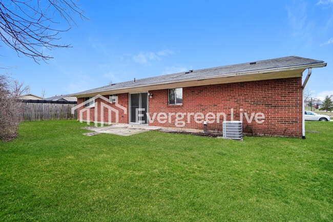 Building Photo - 672 Liberty Ln