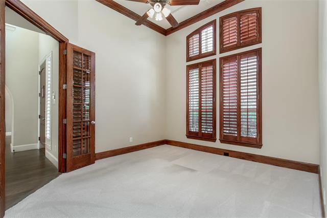 Building Photo - 921 Pine Burst Dr