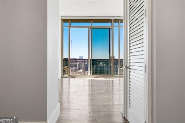 Building Photo - 1065 Peachtree St NE