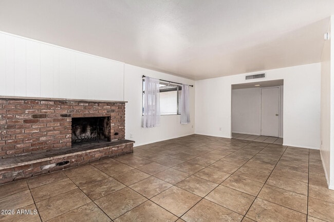 Building Photo - 1213 E Riviera Dr