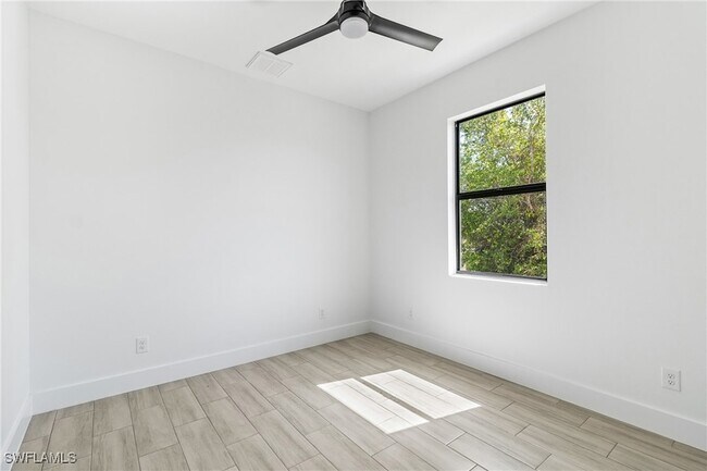 Building Photo - 2032 NE 20th Terrace