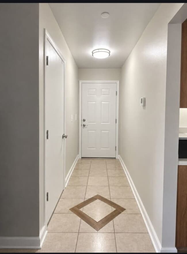 Building Photo - 1350 Cunat Ct