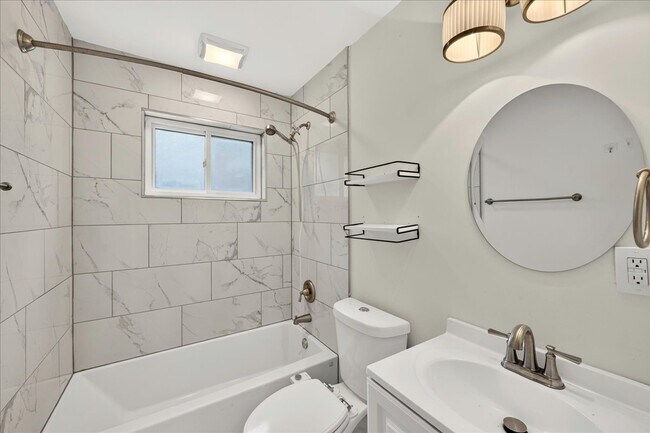 Building Photo - 3237 Harrow Pl