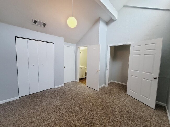 Building Photo - 1257 E Orange Ave