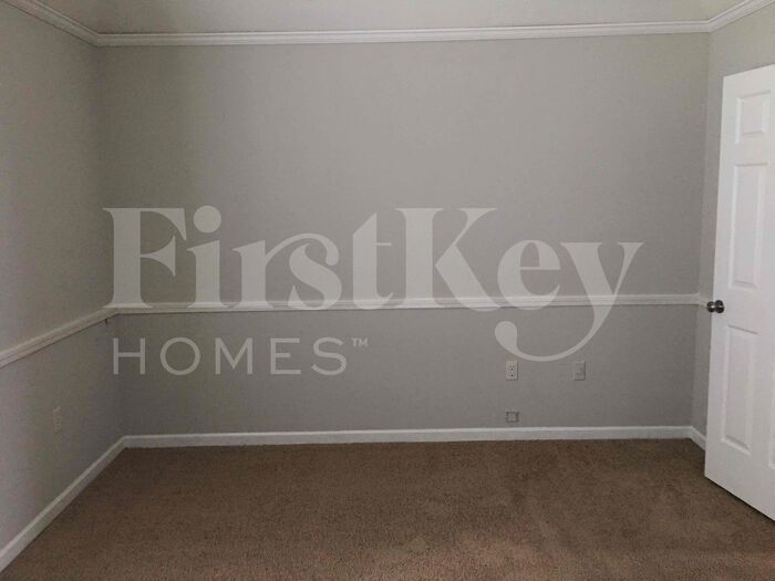 Building Photo - 4884 Walden Glen St