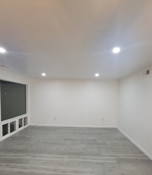 Building Photo - 7172 Donnell Pl