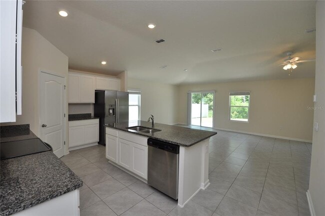 Building Photo - 80 Oakleaf Way