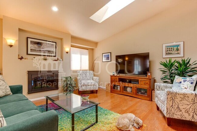 Building Photo - 355 Waco Ct
