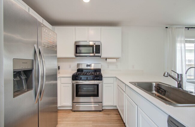 Building Photo - 20966 Zuccala Dr