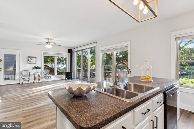 Building Photo - 4922 Lerch Dr