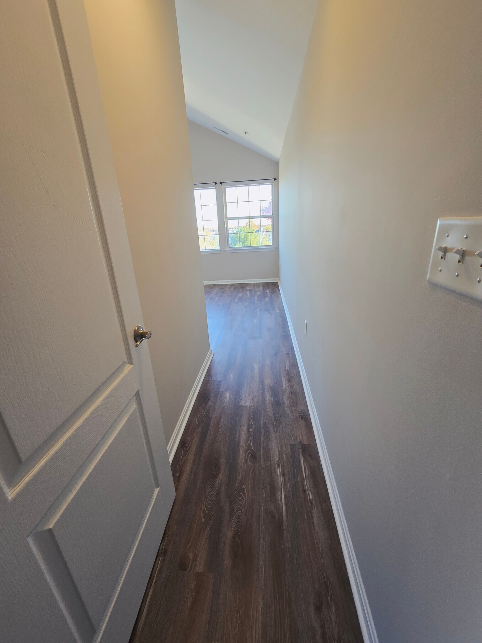 Building Photo - 8388 Montgomery Run Rd