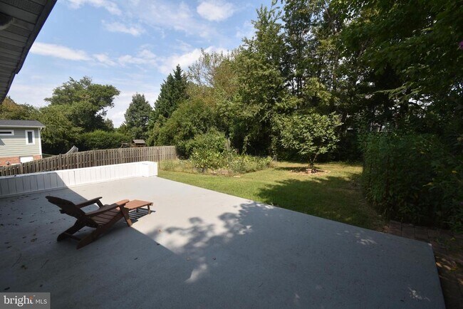 Building Photo - 6518 Byrnes Dr