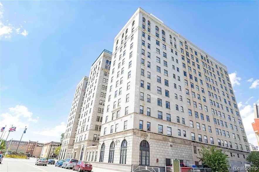 Building Photo - 15 E Kirby St