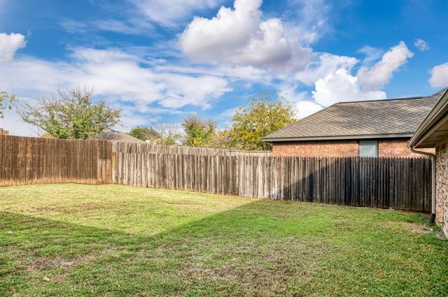 Building Photo - 2311 Wimbledon Dr