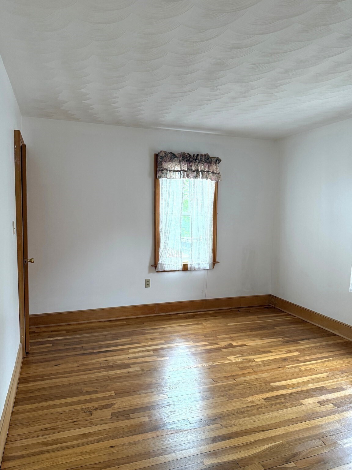 Building Photo - 23 Rendall Pl