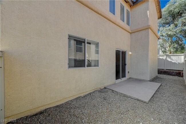 Building Photo - 10456 Armand Ave