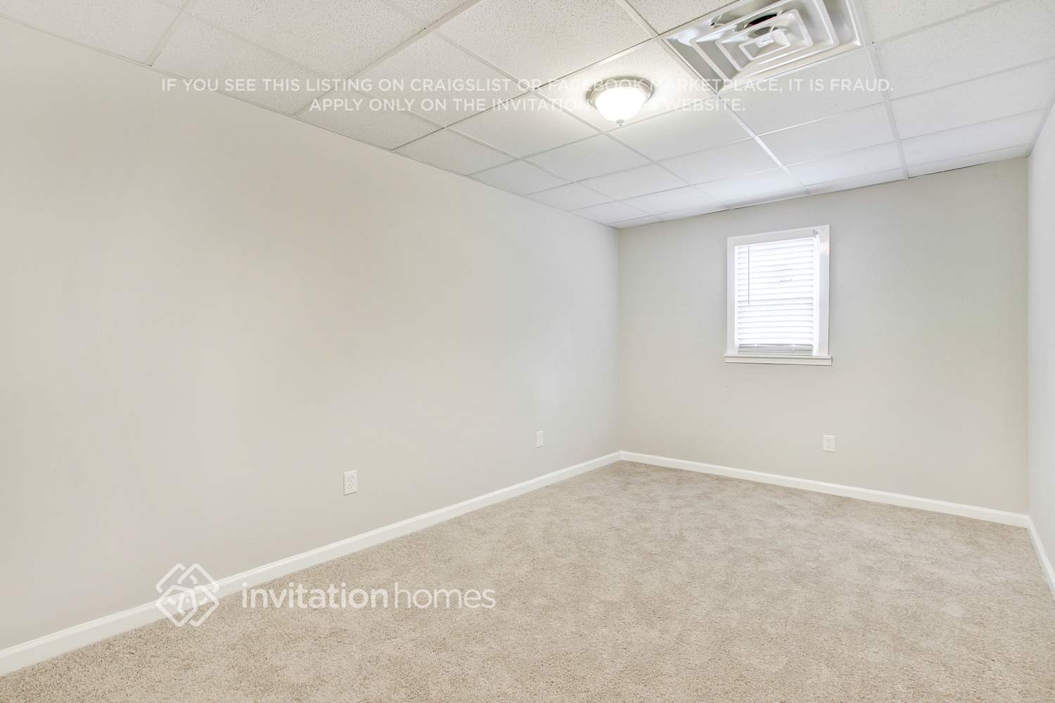 Building Photo - 3811 Sherwood Dr