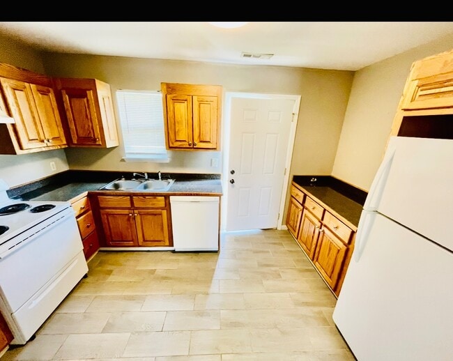 Building Photo - 4005 County Rd 34