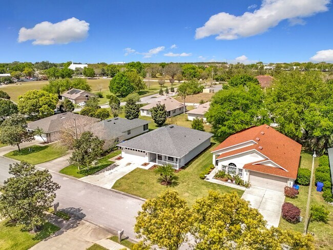 Building Photo - 2 Bedroom, 2 Bath | Lake Community | Dock & Boat Ramp Access