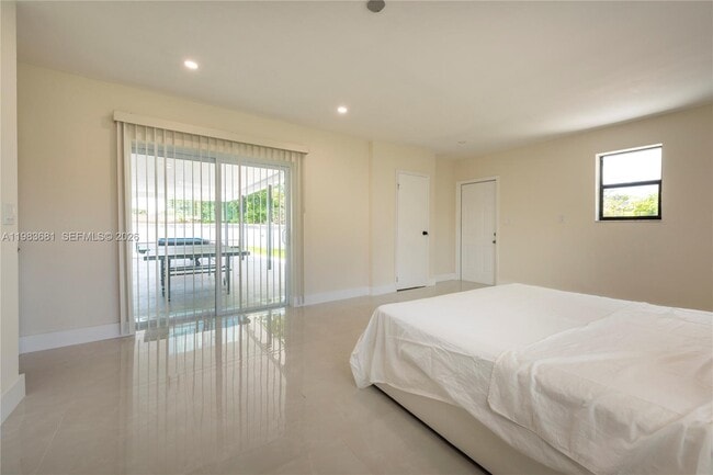 Building Photo - 4700 McKinley St