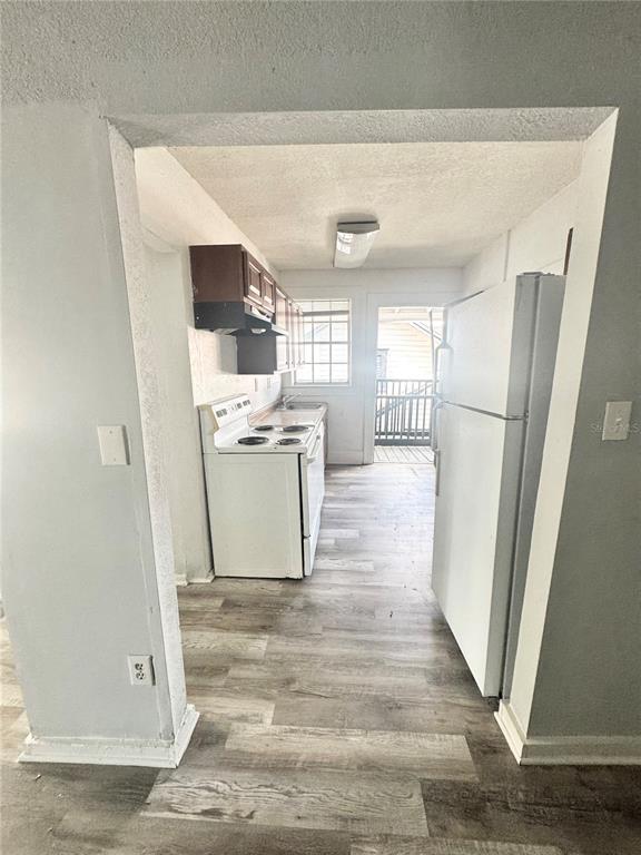 Building Photo - 704 Cordova Dr