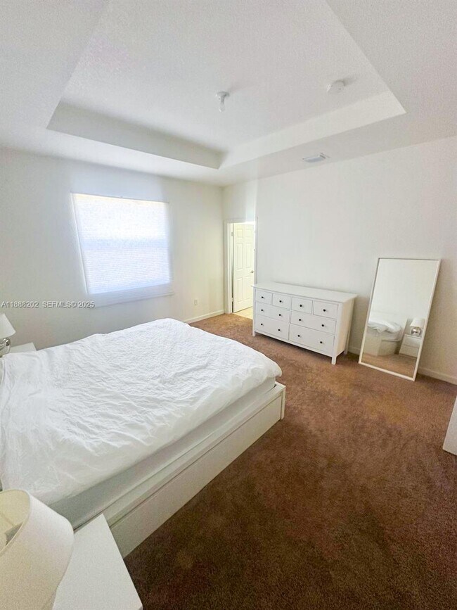 Building Photo - 11958 SW 151 Ave