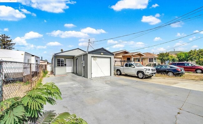 Primary Photo - Single Family Home Available Now!!