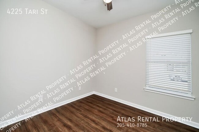 Building Photo - 4225 Tari St