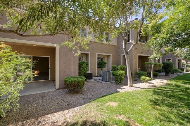 Building Photo - SUMMERLIN 1ST FLOOR - 2 BEDROOM + Den W/ 3...