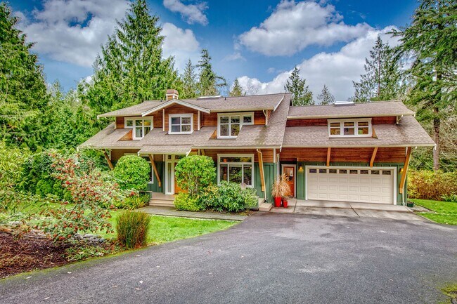 Primary Photo - Beautiful Bainbridge Home