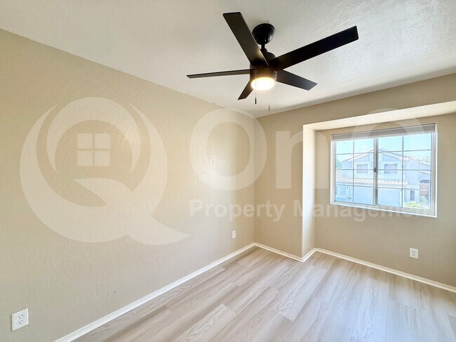 Building Photo - 877 W Shellfish Dr