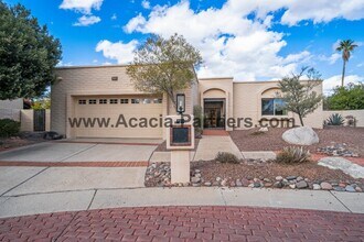 Building Photo - Stunning Two Bedroom with Den