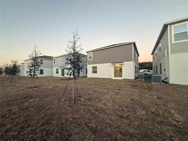 Building Photo - 5427 Meadow Walk Dr