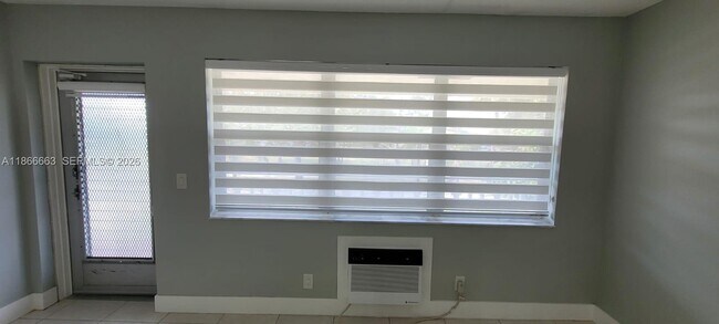 Building Photo - 202 Canterbury I