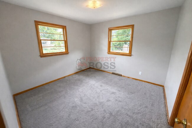 Building Photo - 4408 Elm Ave