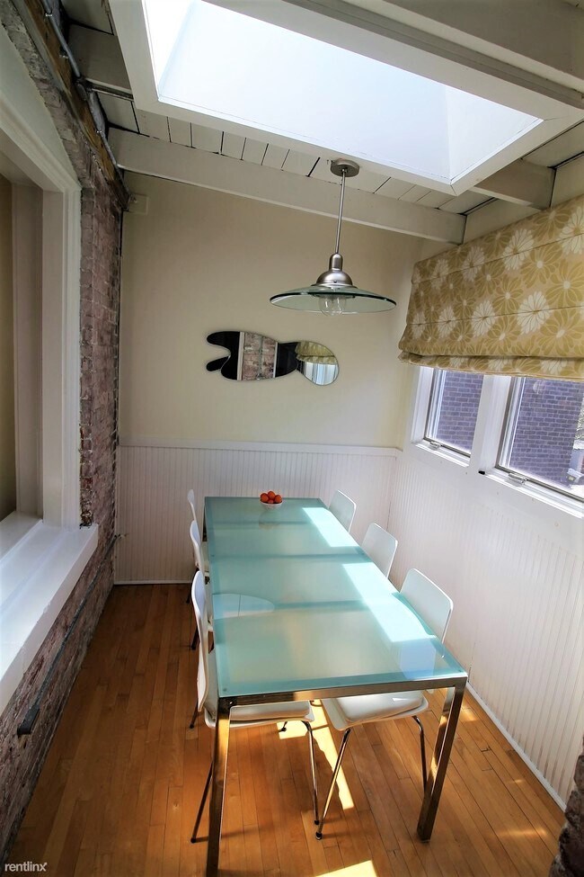 Building Photo - 54 Dwight St