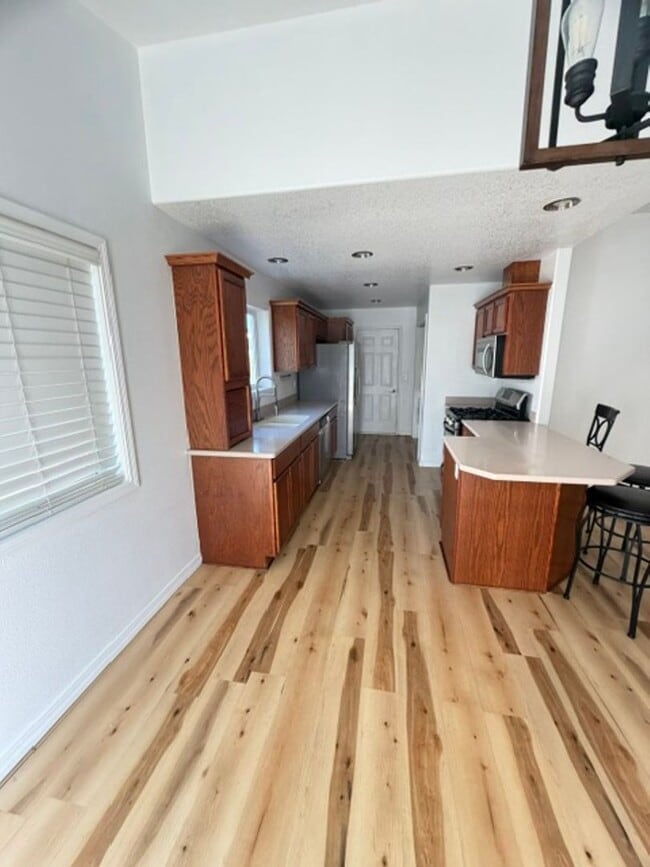 Building Photo - 1006 Frontier Ct