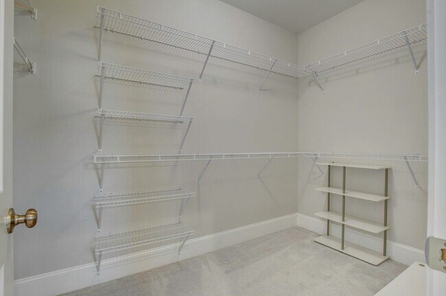 Building Photo - 216 Quimby Hill Dr