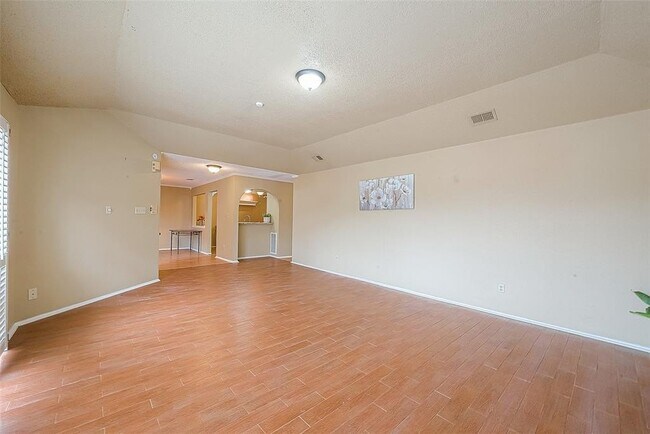Building Photo - 14947 Heritage Wood Dr
