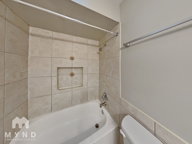 Building Photo - 1519 Stormway Ct