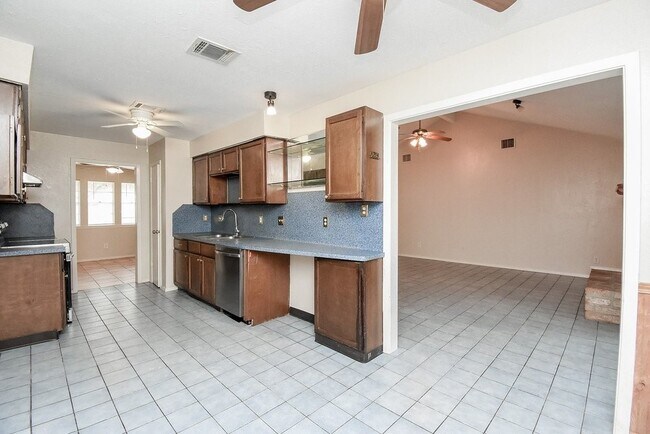 Building Photo - 22814 Coriander Dr