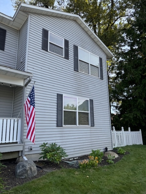 Building Photo - 415 Louis Ln