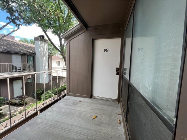 Building Photo - 1201 Bering Dr