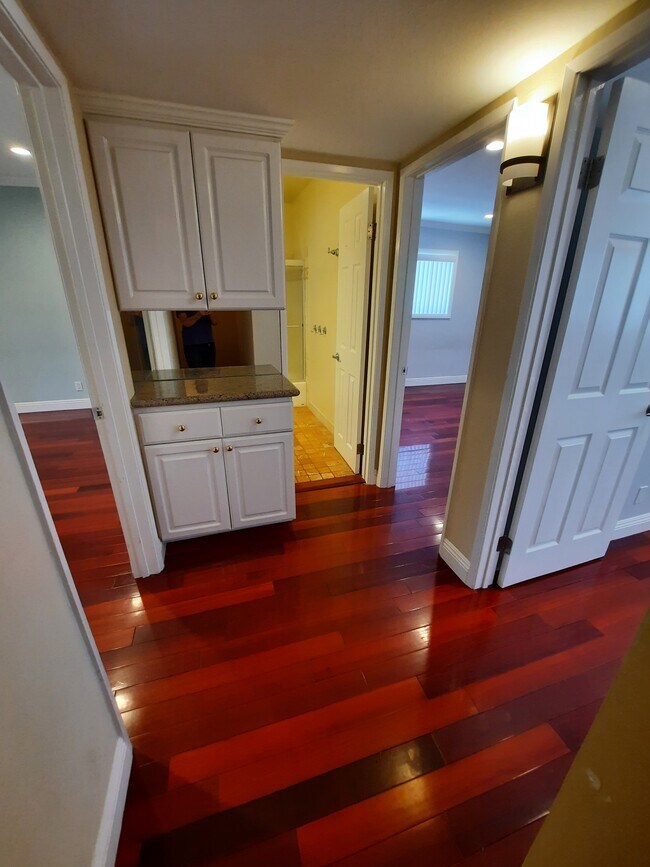 Building Photo - 7955 Vía Latina