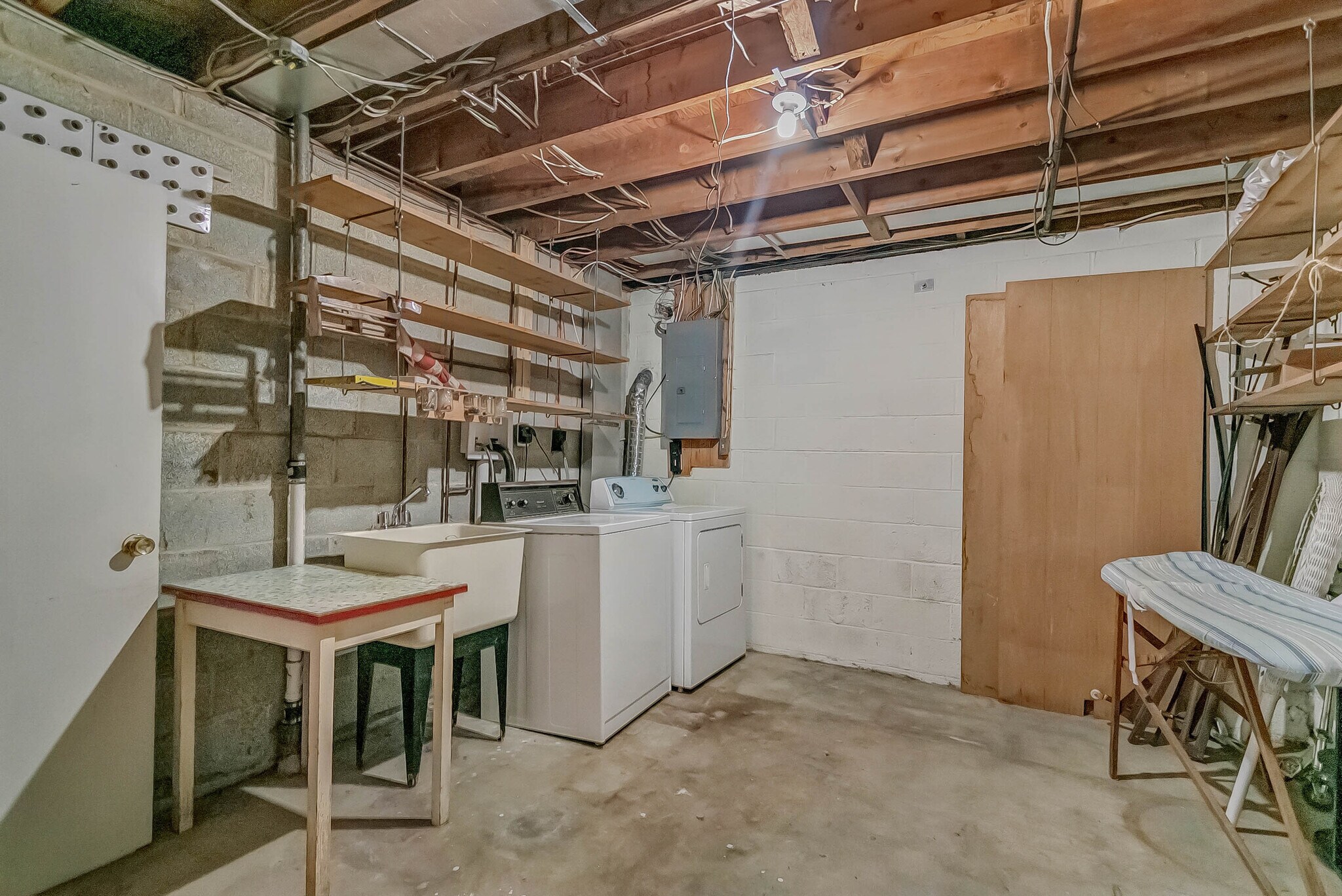 Building Photo - 8808 Patricia Ct