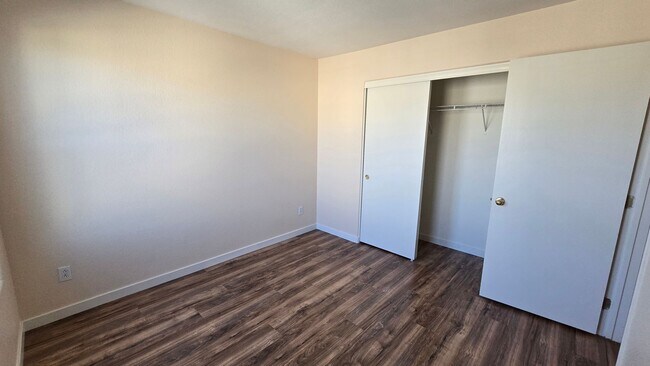 Building Photo - 2 story, 2 car garage, 4 bedroom, All appliances. move in ready home !